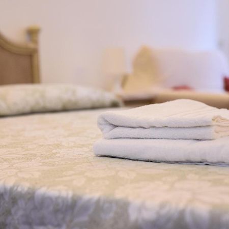 Via Avvocata 25 Apartment Naples Luaran gambar