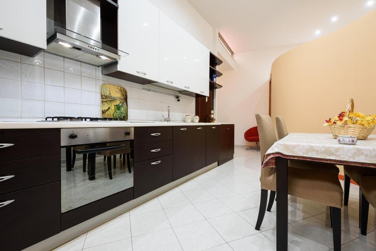 Via Avvocata 25 Apartment Naples Luaran gambar
