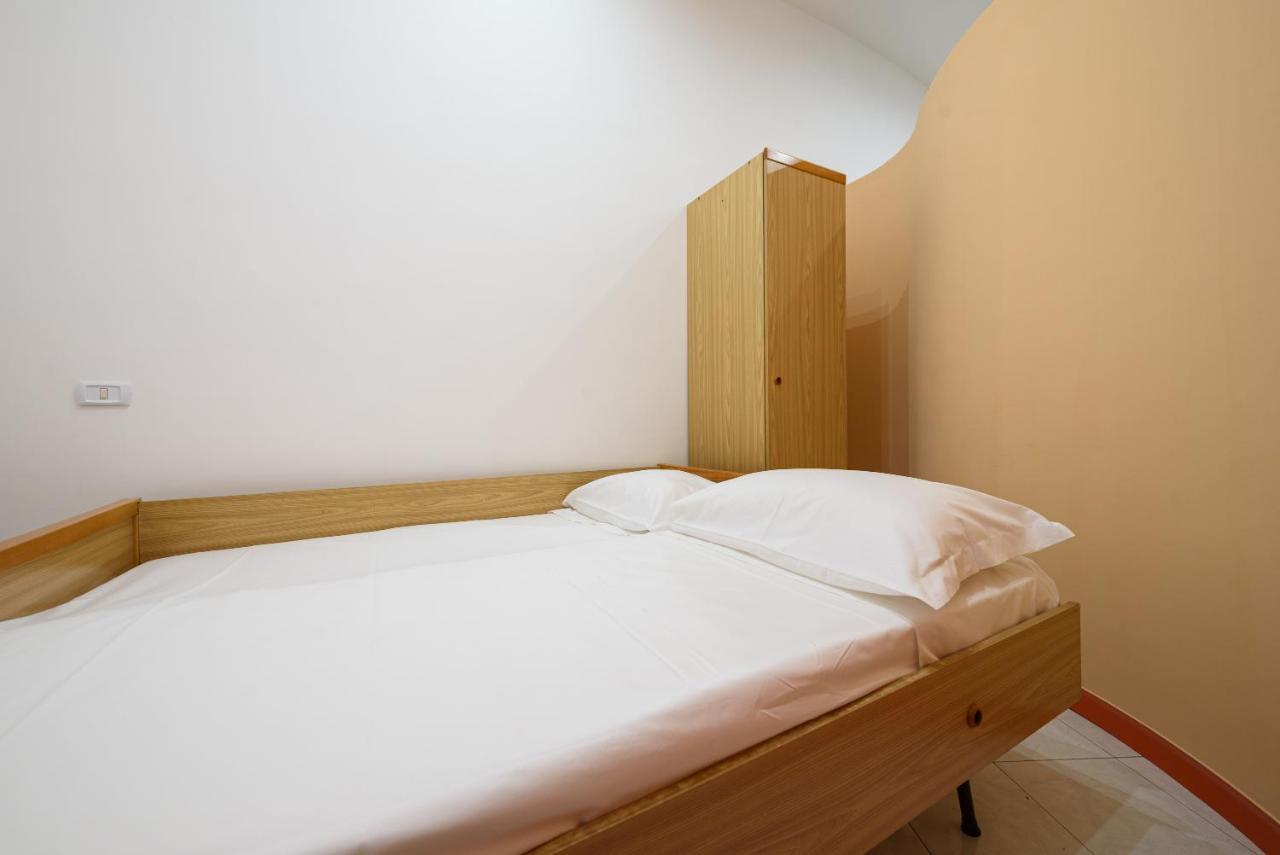 Via Avvocata 25 Apartment Naples Luaran gambar