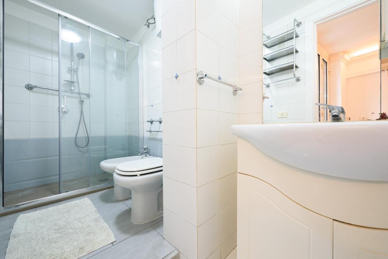 Via Avvocata 25 Apartment Naples Luaran gambar
