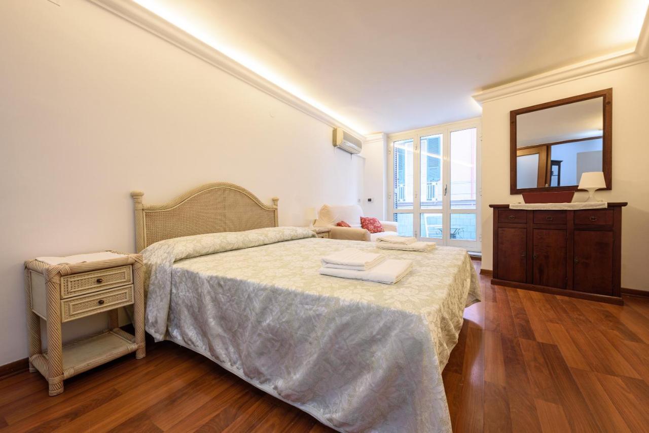 Via Avvocata 25 Apartment Naples Luaran gambar
