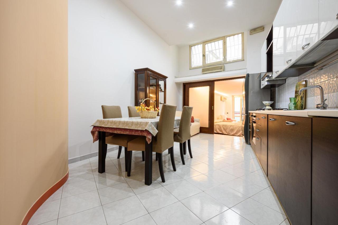 Via Avvocata 25 Apartment Naples Luaran gambar