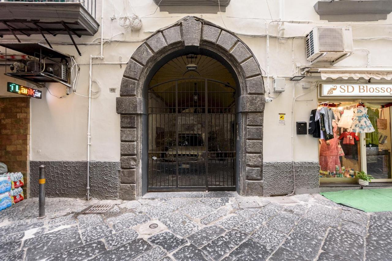 Via Avvocata 25 Apartment Naples Luaran gambar